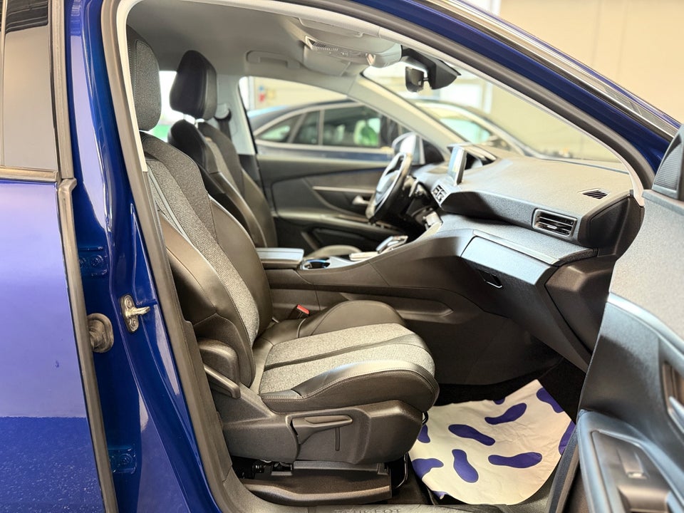 Peugeot 3008 1,6 Hybrid Allure Limited EAT8 5d