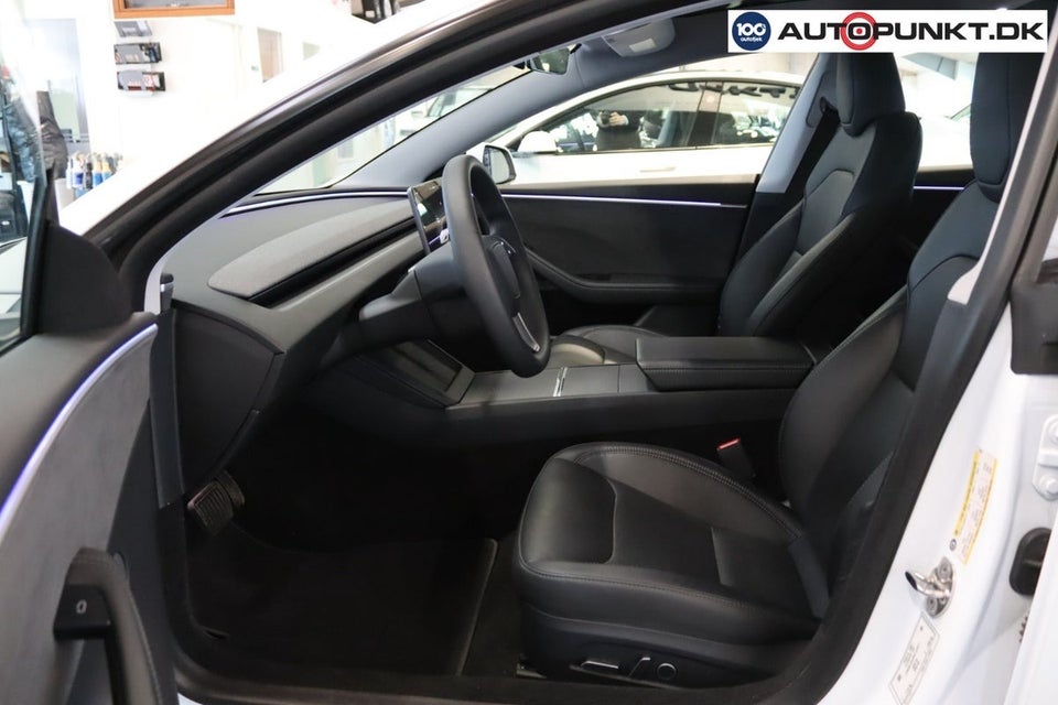 Tesla Model 3 Long Range AWD 4d