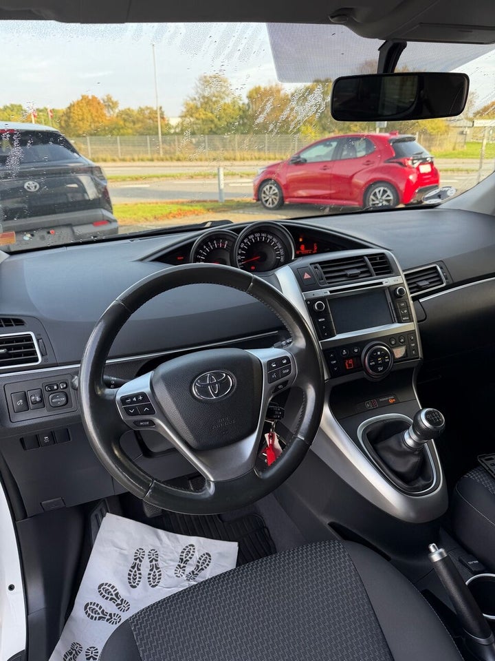 Toyota Verso 1,8 VVT-i T2 Touch 7prs 5d
