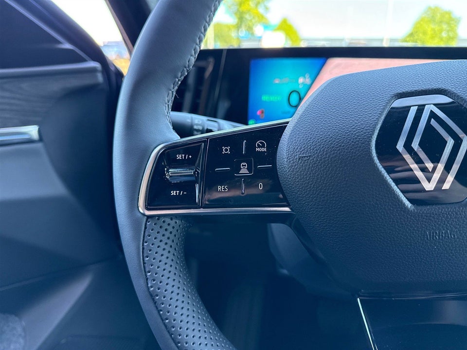 Renault Scenic E-Tech 87 Iconic 5d