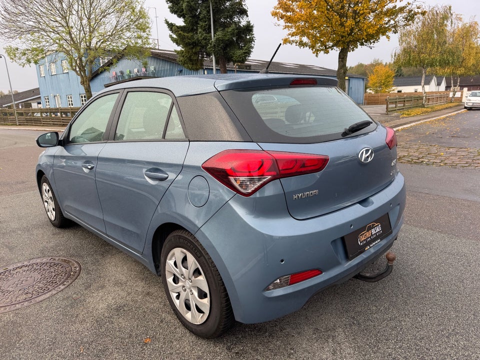 Hyundai i20 1,25 Trend 5d