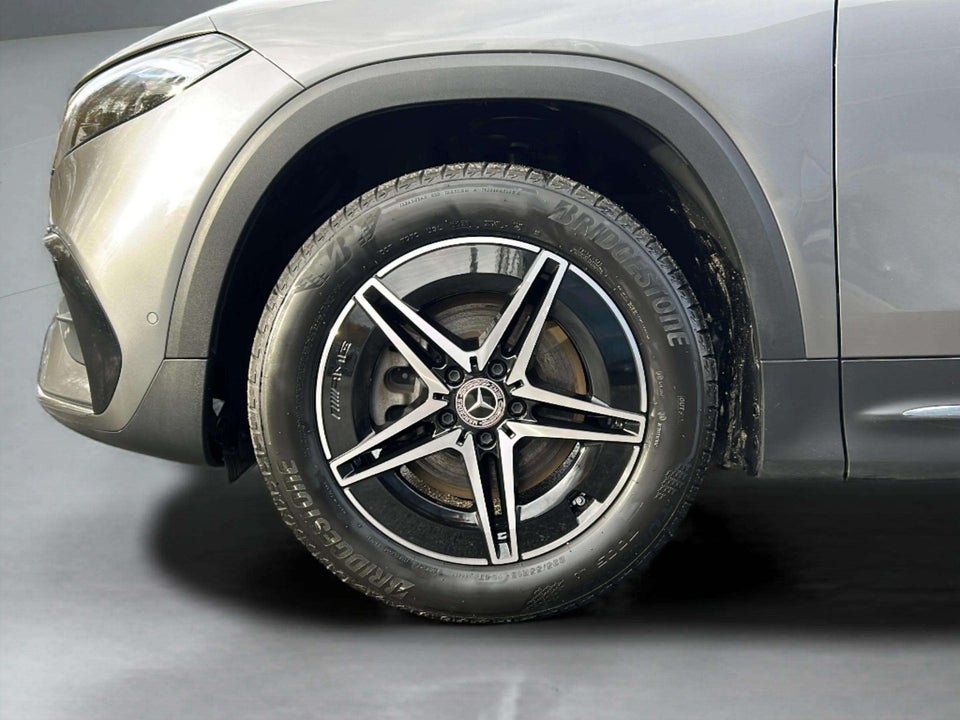 Mercedes EQB250 AMG Line 5d
