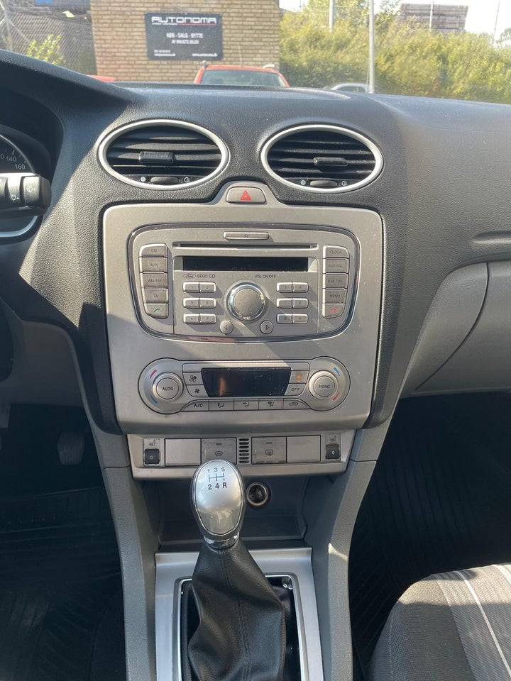 Ford Focus 1,6 Titanium 5d