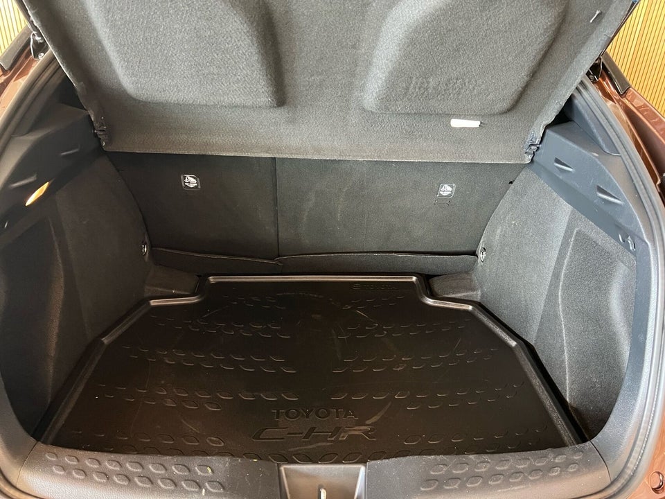 Toyota C-HR 1,8 Hybrid C-ULT CVT 5d