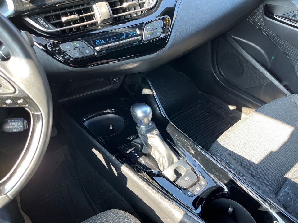 Toyota C-HR 1,8 Hybrid C-LUB Premium CVT 5d