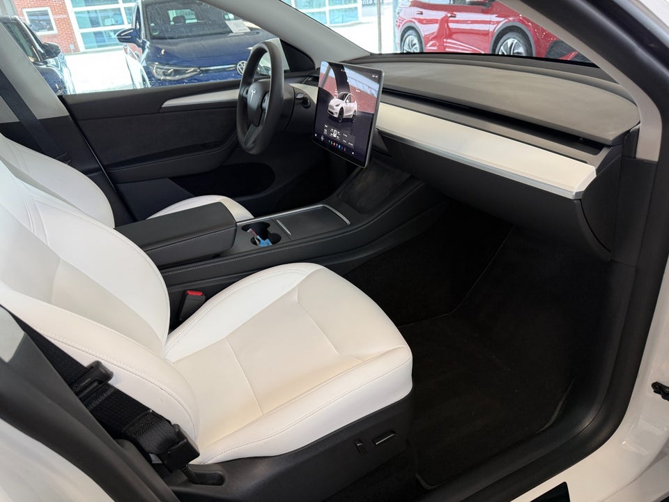 Tesla Model Y Long Range RWD 5d