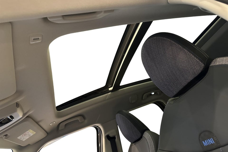 MINI Countryman SE Classic Trim M+ ALL4 5d