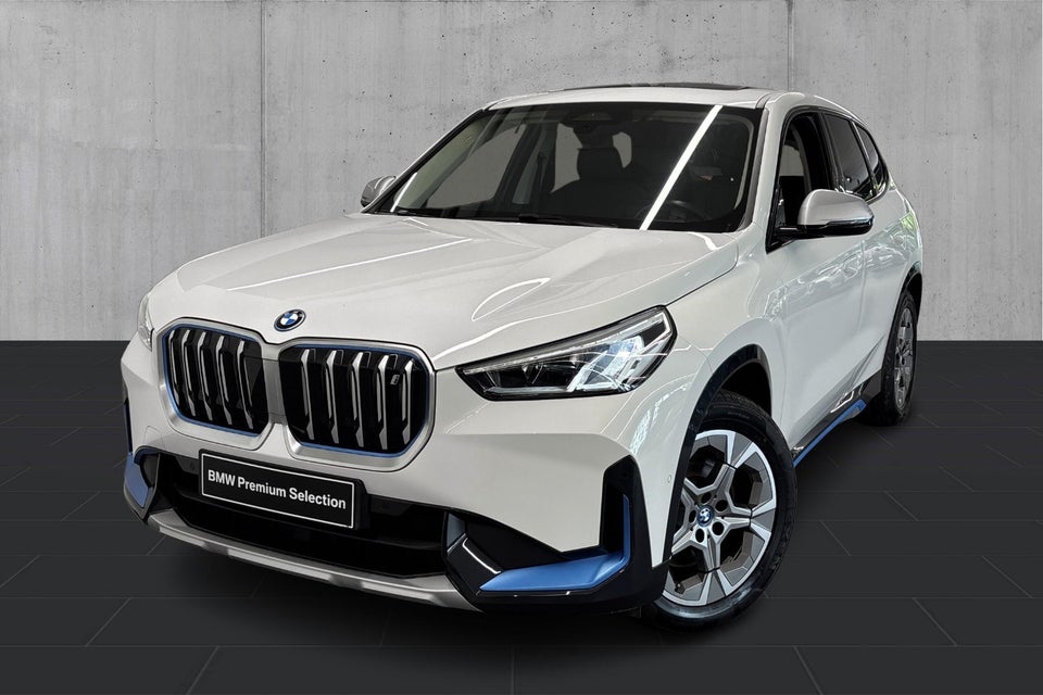 BMW iX1 xDrive30 X-Line 5d