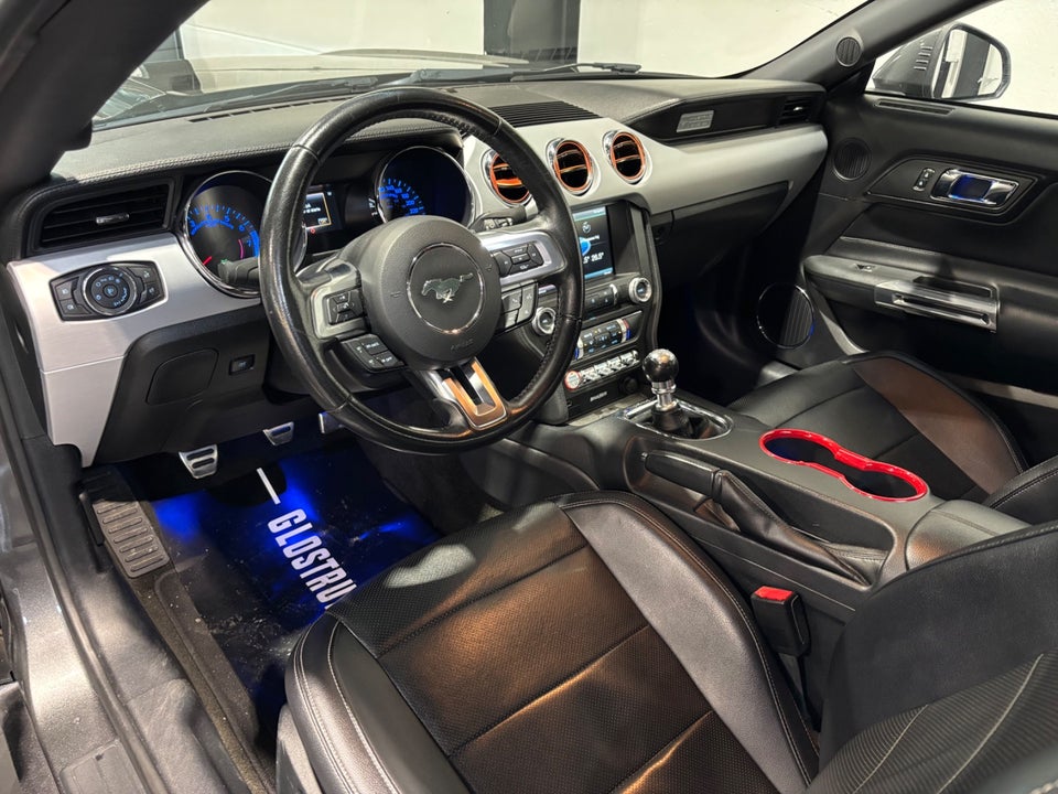 Ford Mustang 2,3 EcoBoost Fastback 2d