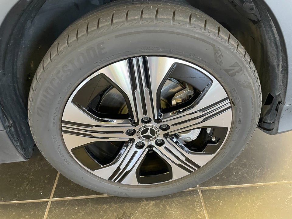 Mercedes EQB250+ Electric Art Advance Plus 5d