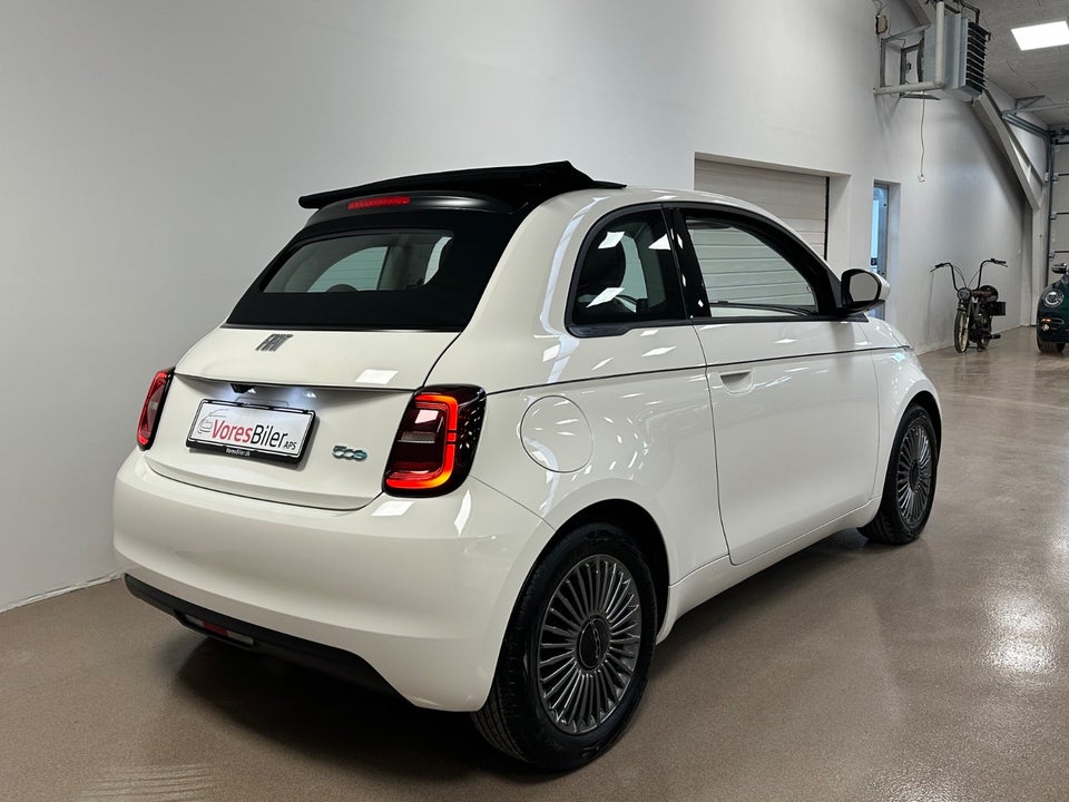 Fiat 500e 42 Icon Cabrio 2d