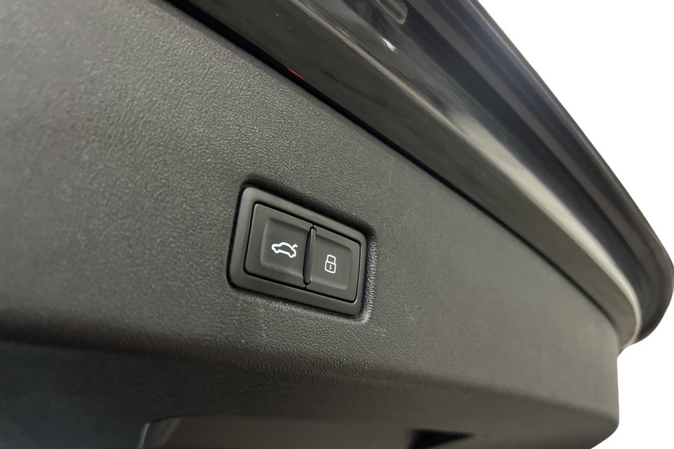 Audi Q4 e-tron 40 Attitude 5d