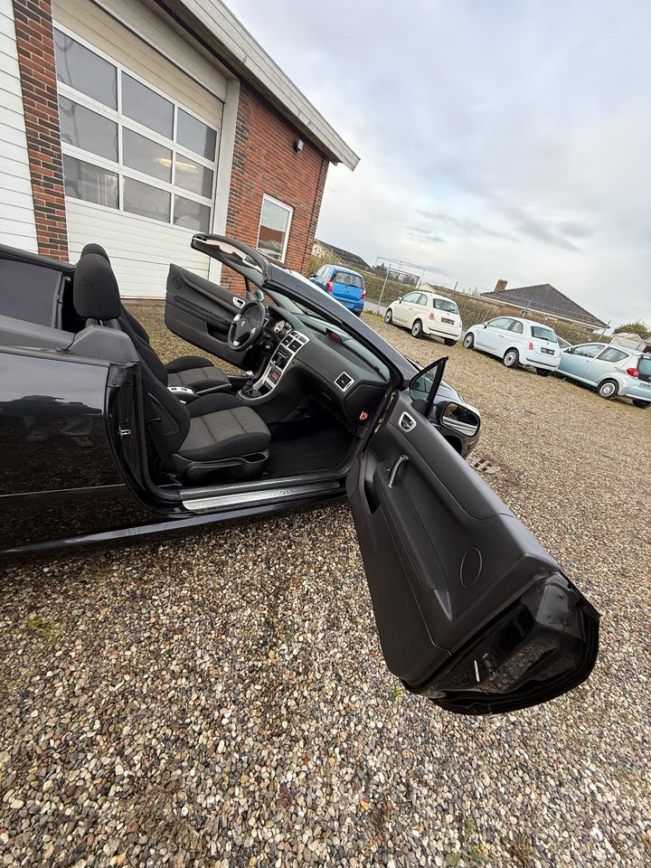 Peugeot 307 2,0 16V CC 2d