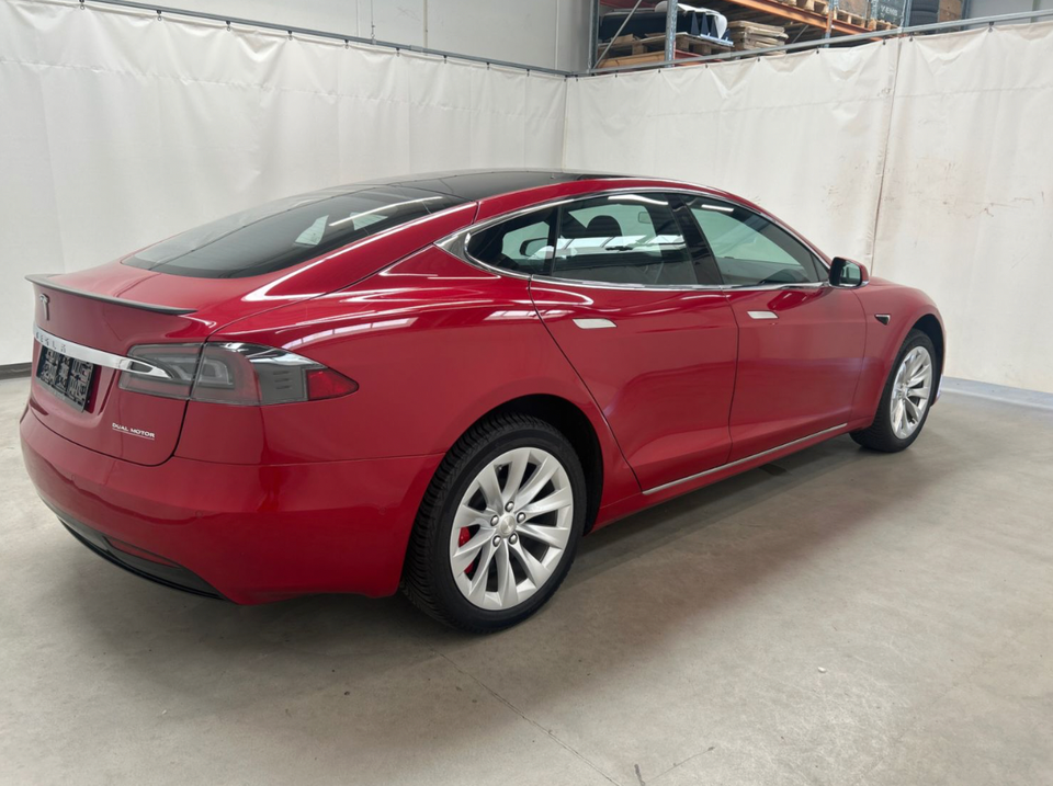 Tesla Model S Ludicrous Performance AWD 5d
