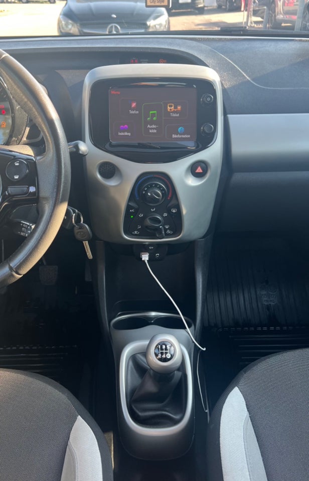 Toyota Aygo 1,0 VVT-i x-touch 5d