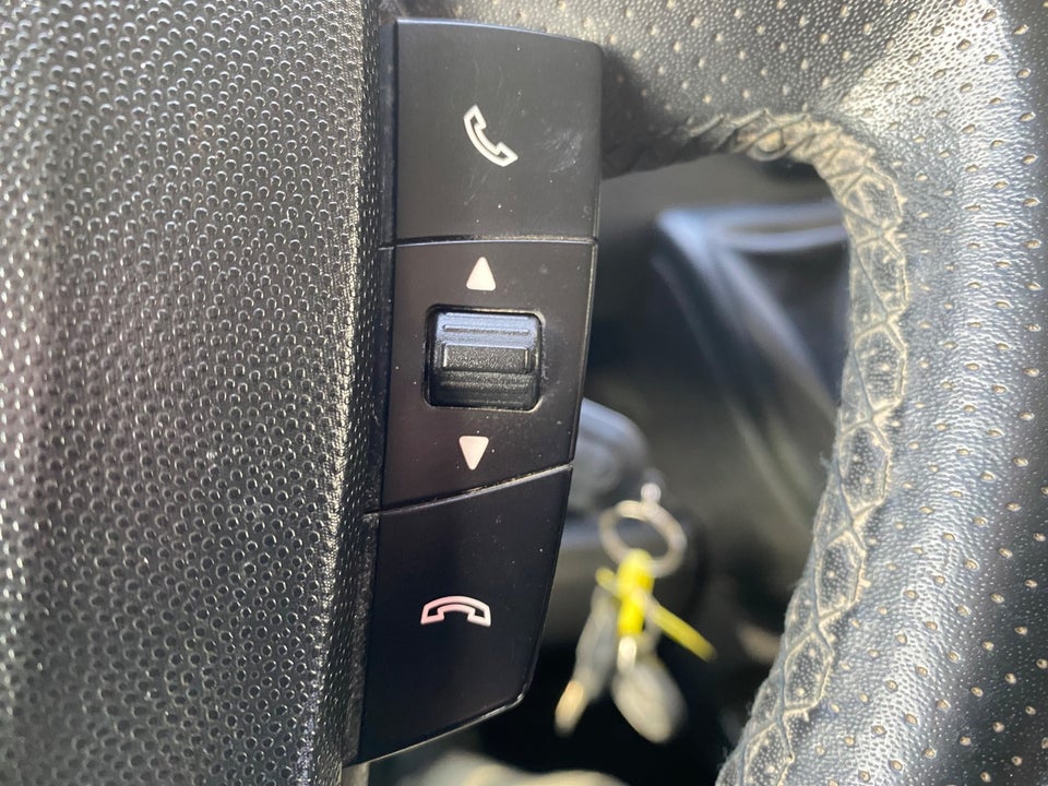 Peugeot Boxer 330 2,2 BlueHDi 140 L2H1 Premium