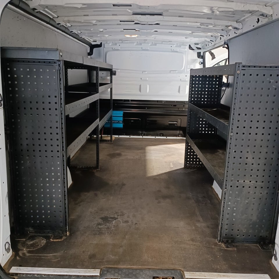 Renault Trafic T29 2,0 dCi 145 L2H1