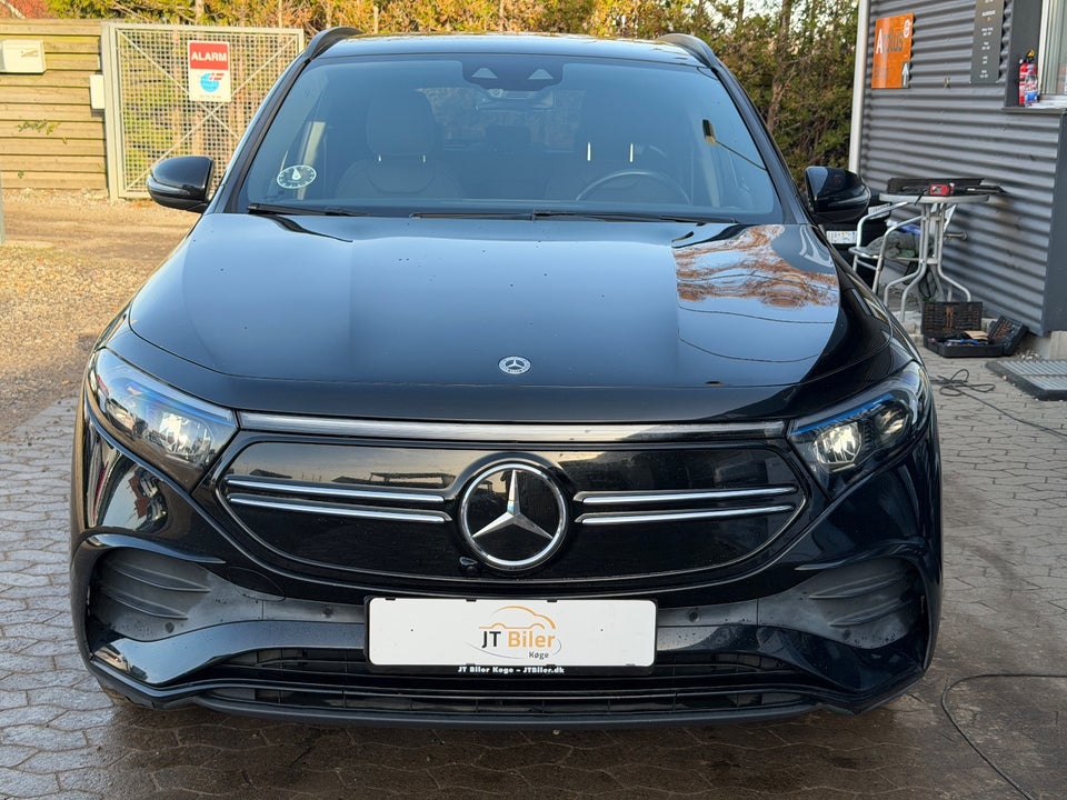 Mercedes EQA300 AMG Line 4Matic 5d