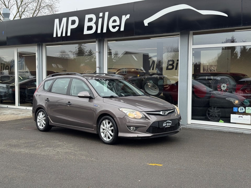 Hyundai i30 1,6 CRDi 90 Blue Drive CW 5d