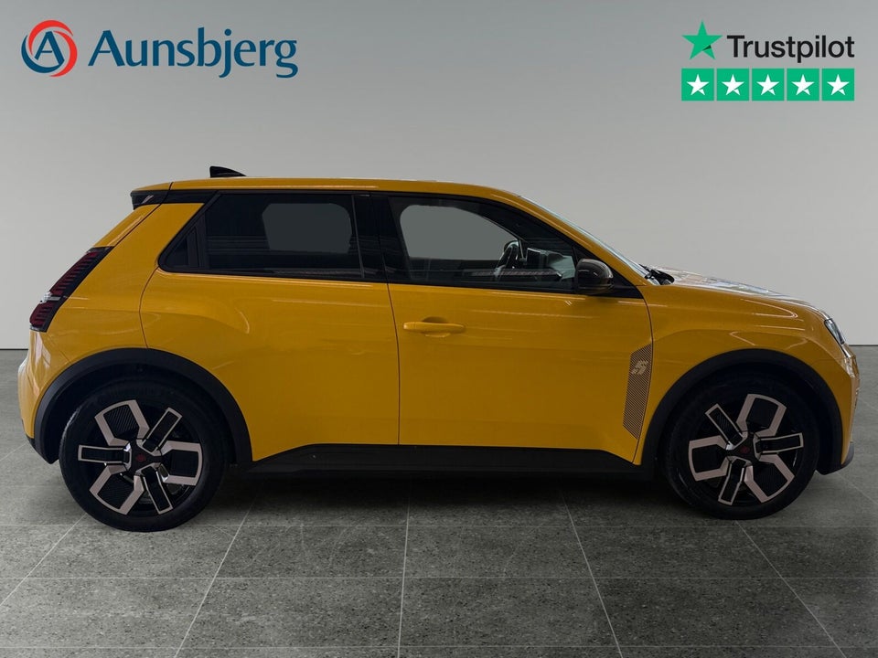 Renault 5 E-Tech 40 Techno 5d