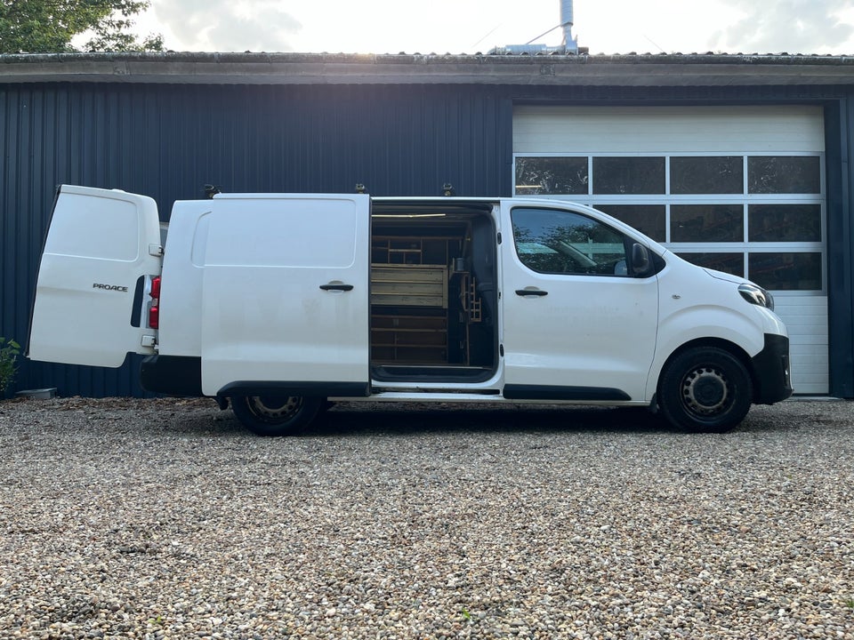 Toyota ProAce 2,0 D 120 Long Comfort Master aut. 5d