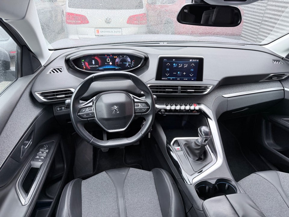 Peugeot 5008 1,5 BlueHDi 130 Allure 7prs 5d