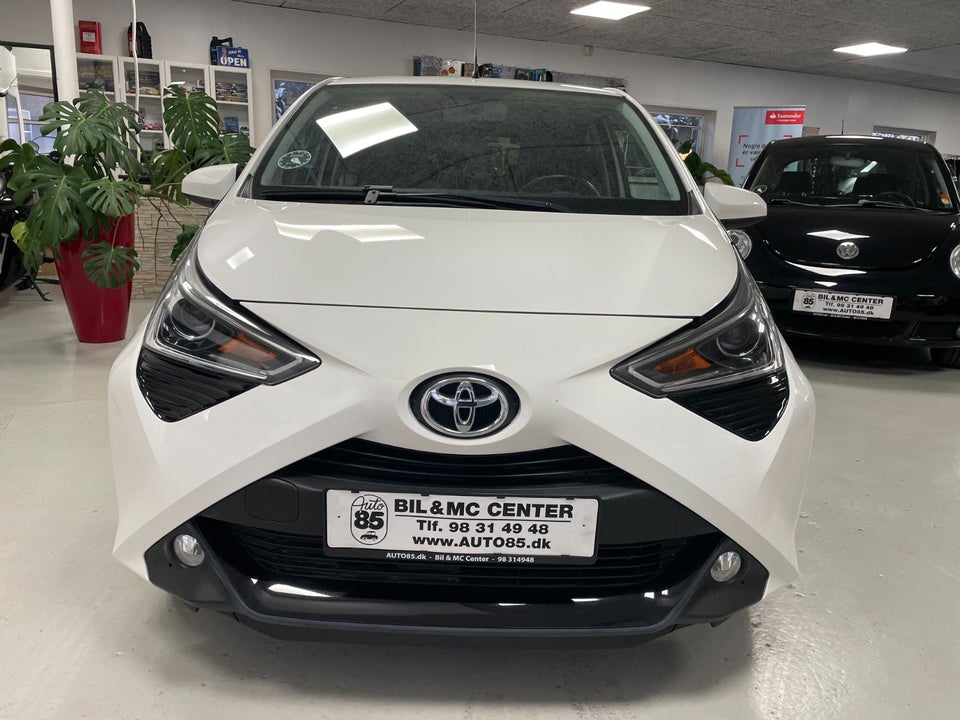 Toyota Aygo 1,0 VVT-i x-press 5d