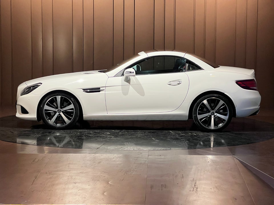 Mercedes SLC300 2,0 AMG Line aut. 2d