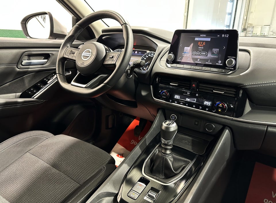 Nissan Qashqai 1,3 mHEV Acenta 5d