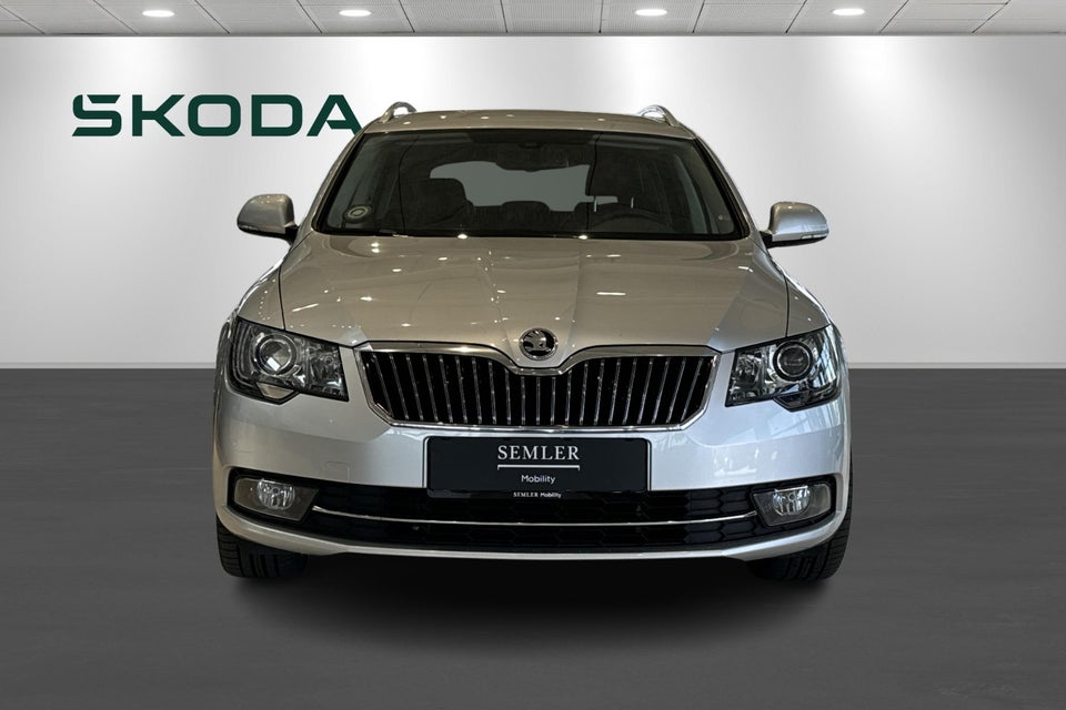 Skoda Superb 2,0 TDi 170 Elegance Combi DSG 5d