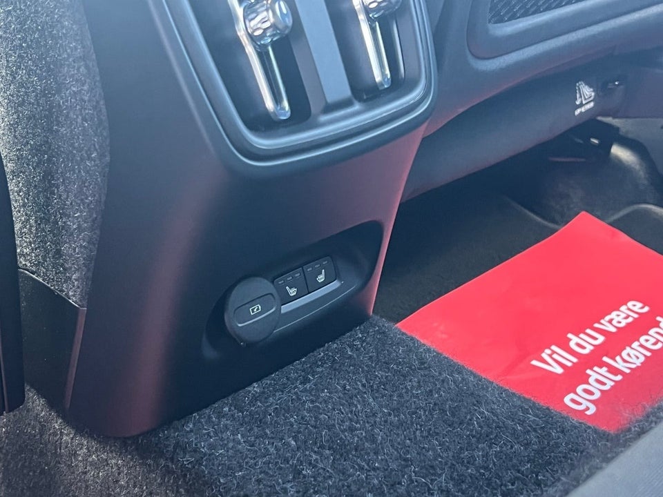 Volvo XC40 ReCharge Extended Range Core 5d