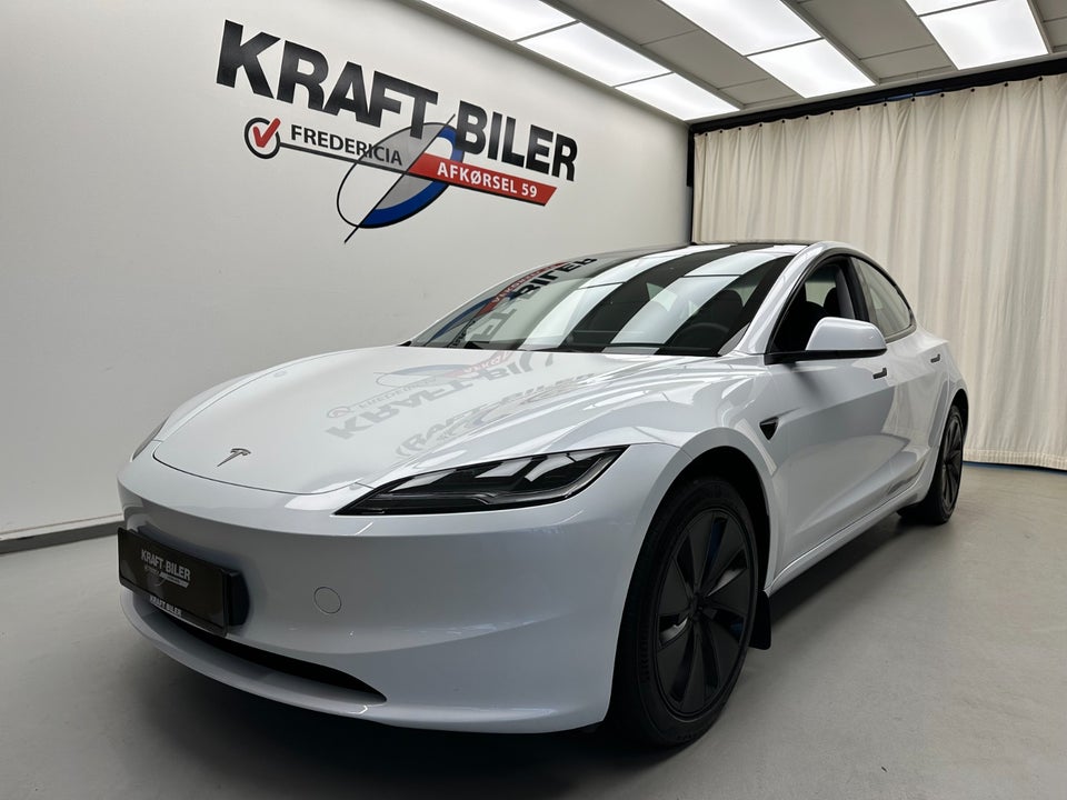 Tesla Model 3 RWD 4d