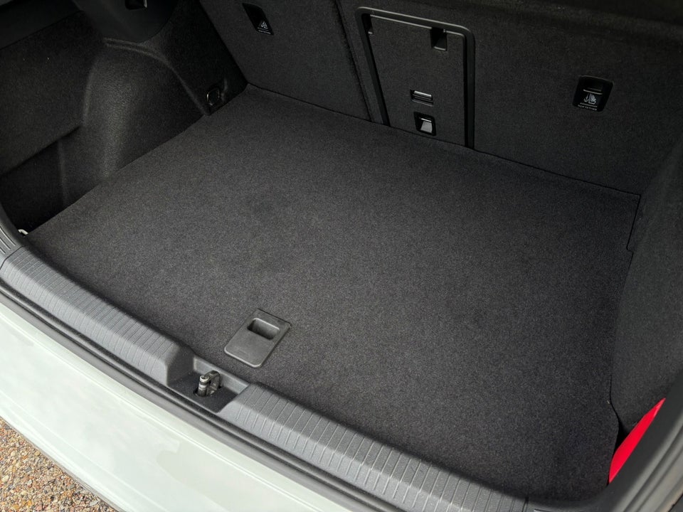VW Golf VIII 1,4 GTE DSG 5d