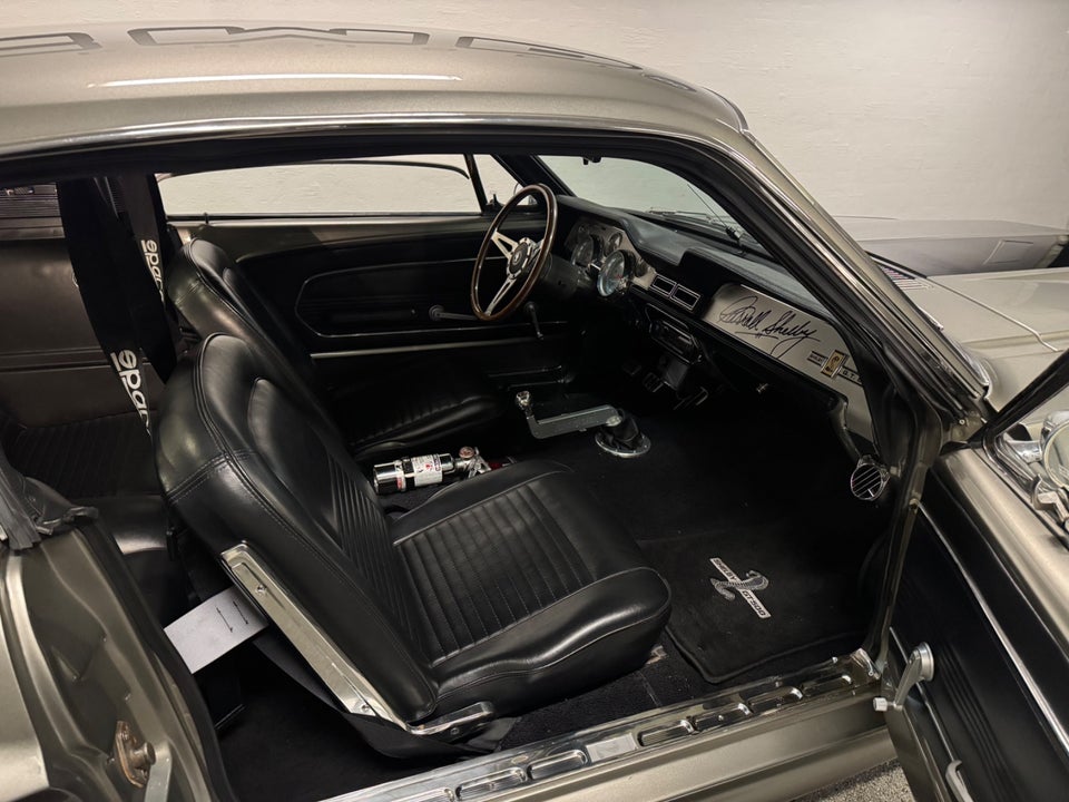 Ford Mustang 5,7 Shelby GT500 Fastback 2d