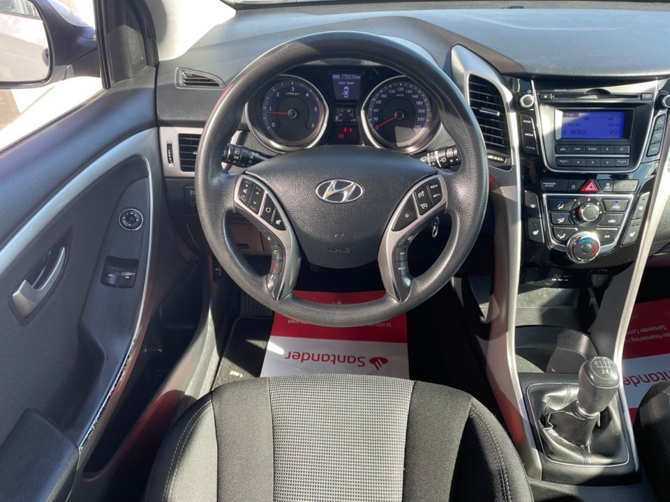 Hyundai i30 1,6 CRDi 110 Style Eco 5d