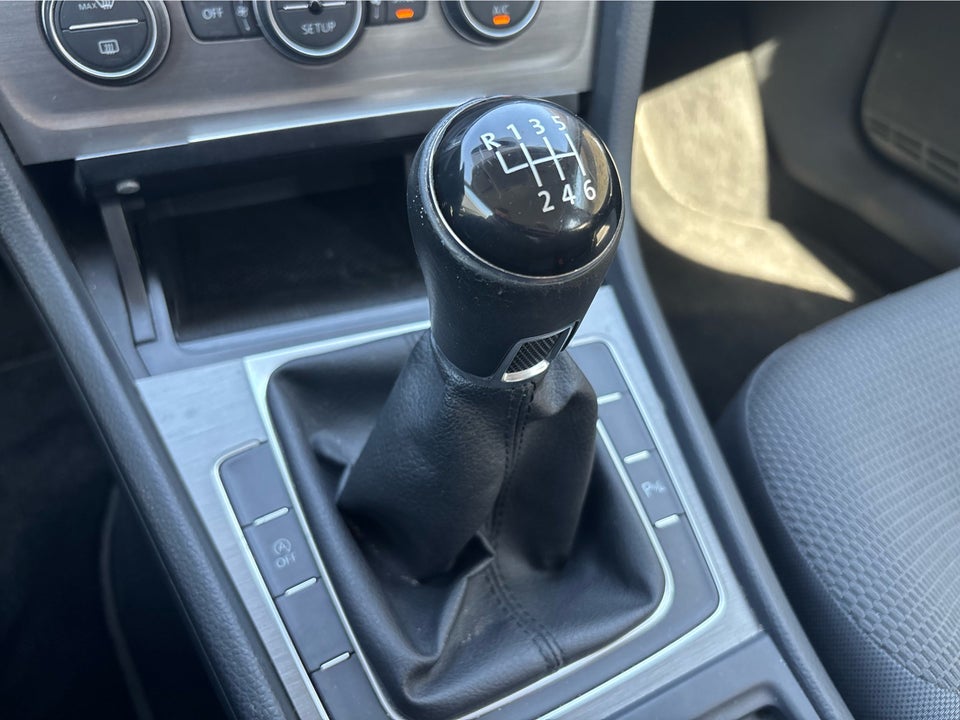 VW Golf VII 1,4 TSi 122 Comfortline Variant BMT 5d