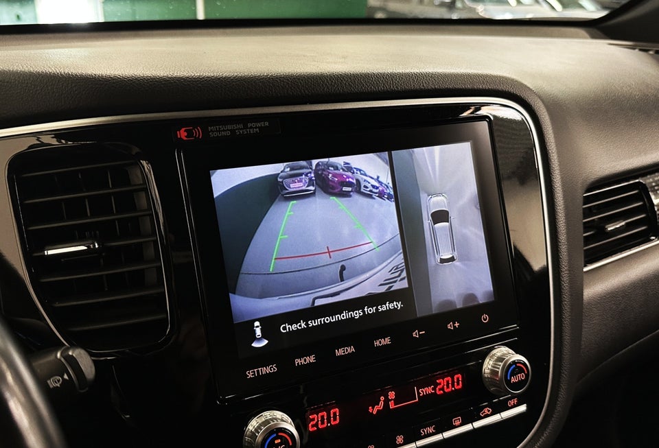 Mitsubishi Outlander 2,4 PHEV Luxury CVT 4WD 5d