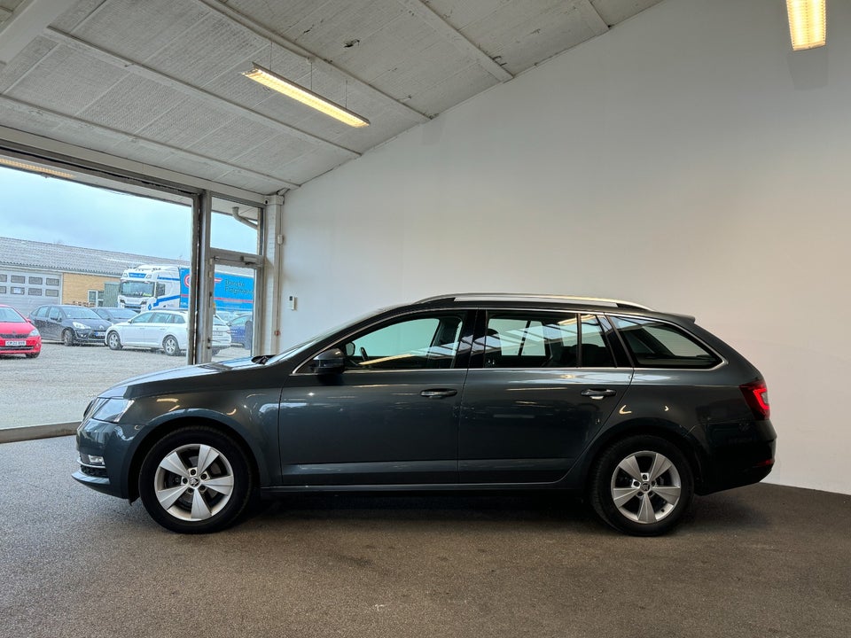 Skoda Octavia 1,6 TDi 115 Style Combi DSG 5d