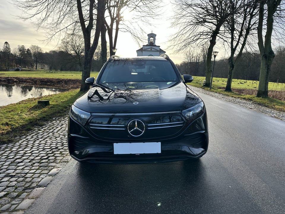 Mercedes EQB350 AMG Line 4Matic 7prs 5d