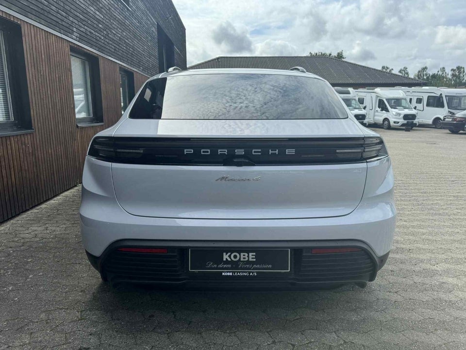 Porsche Macan 4 5d