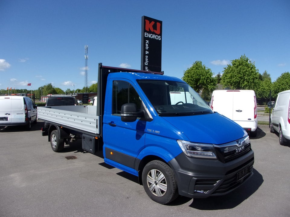 MAN TGE 2,0 3.180 Chassis L4 aut. FWD