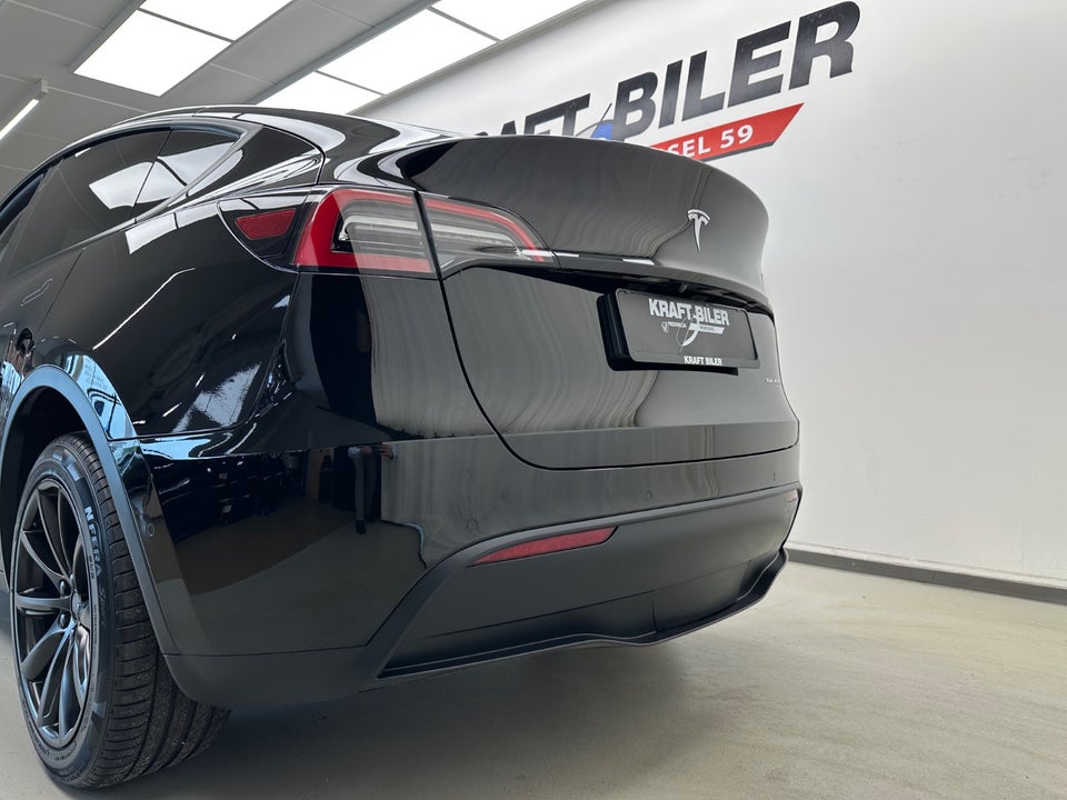 Tesla Model Y Long Range AWD 5d