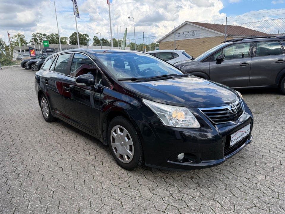 Toyota Avensis 1,8 VVT-i T2 stc. 5d