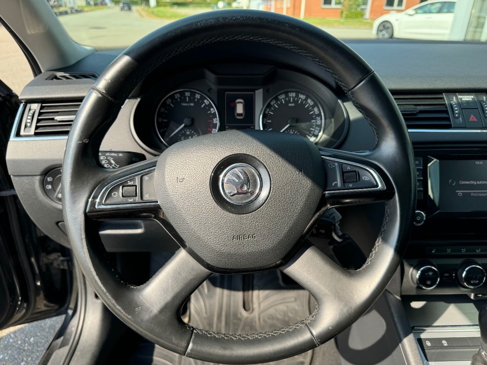 Skoda Octavia 1,6 TDi 105 Ambition Combi 5d