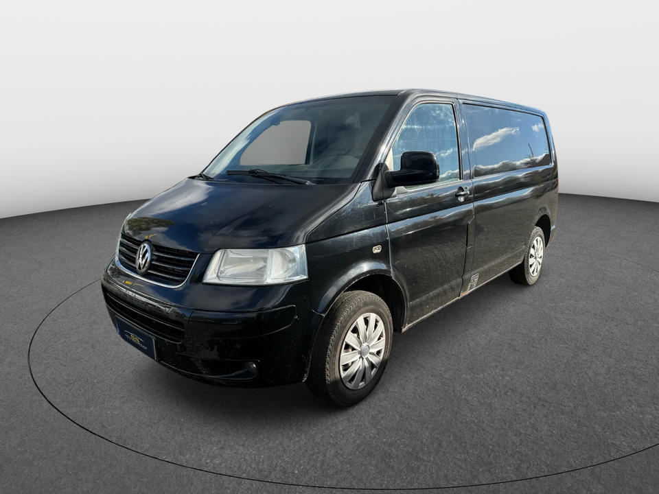 VW Transporter 2,5 TDi 130 kort 5d
