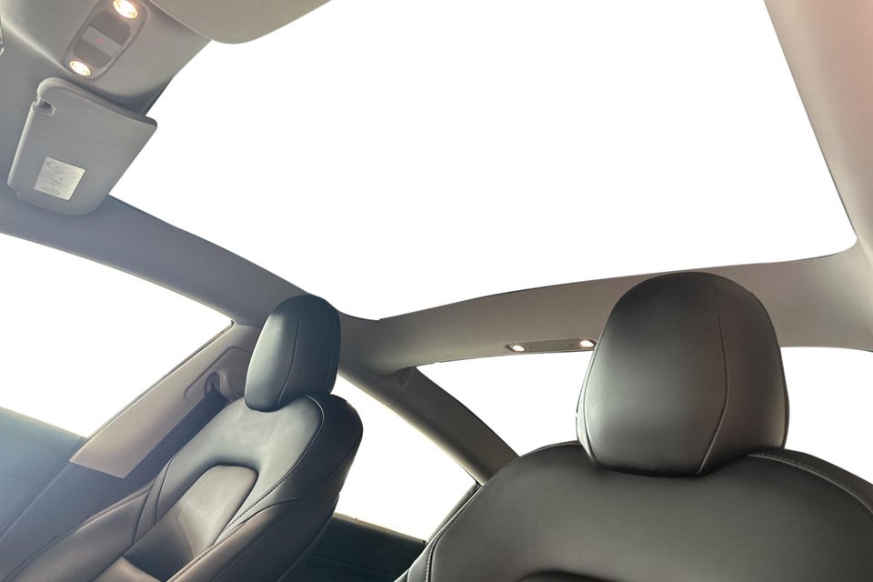 Tesla Model 3 Long Range AWD 4d