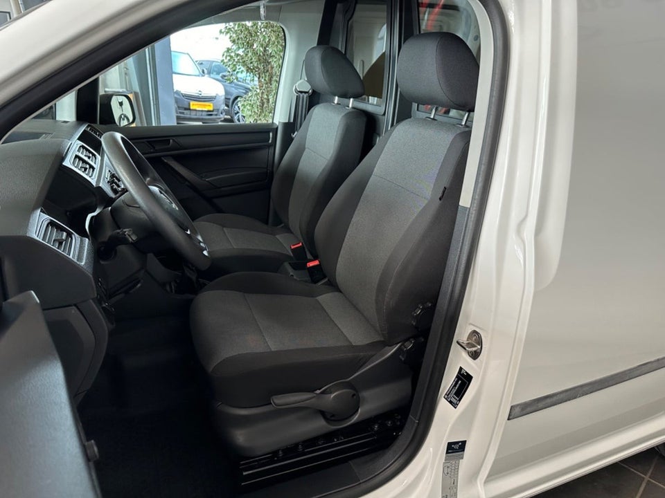 VW Caddy 1,0 TSi 102 BMT Van 4d