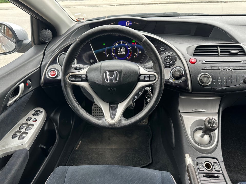 Honda Civic 1,8 Sport 5d