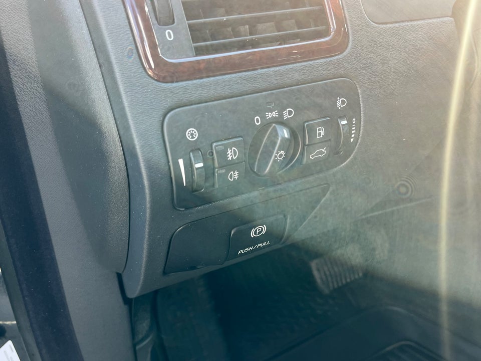 Volvo V70 3,2 Summum aut. 5d