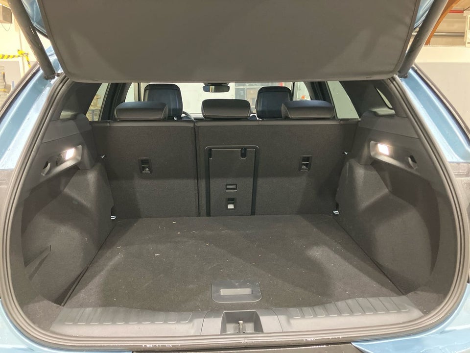 Ford Explorer 82 Premium Extended Range 5d